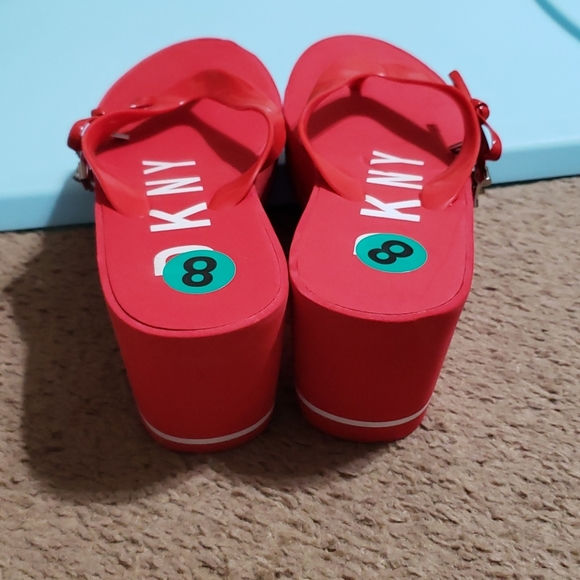 Flipflops - Picture 2 of 2